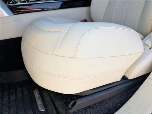 2025 Land Rover Range Rover P530 SE 7 Seat