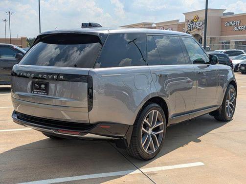 2025 Land Rover Range Rover P400 SE 7 Seat