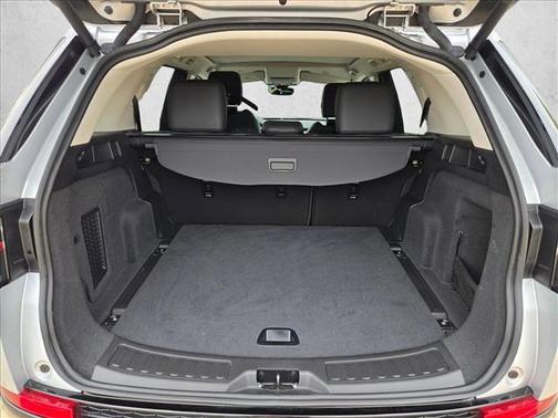 Hakuba Silver Metallic 2025 Land Rover Discovery Sport S