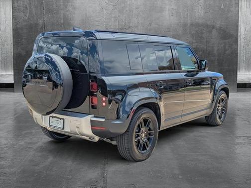 2025 Land Rover Defender 110 P300