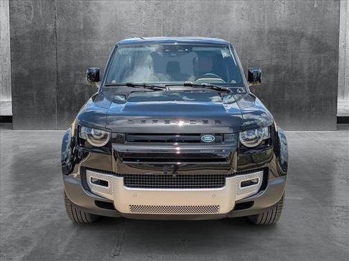 2025 Land Rover Defender 110 P300