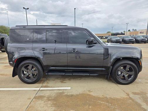 Carpathian Grey Premium Metallic 2024 Land Rover Defender 110 P400 X-Dynamic SE