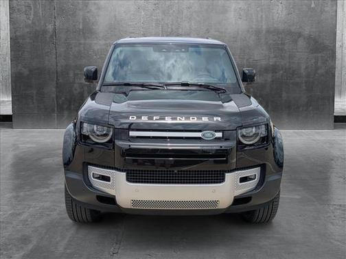 2025 Land Rover Defender 110 P400 S