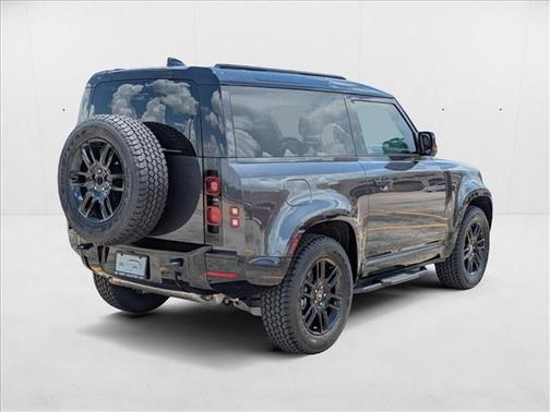 2025 Land Rover Defender 90 P400 X-Dynamic SE