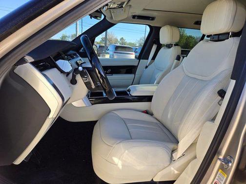 2026 Land Rover Range Rover P400 SE