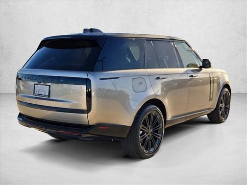 Batumi Gold Premium Metallic 2026 Land Rover Range Rover P400 SE