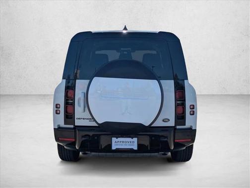 2023 Land Rover Defender 130 X-Dynamic SE