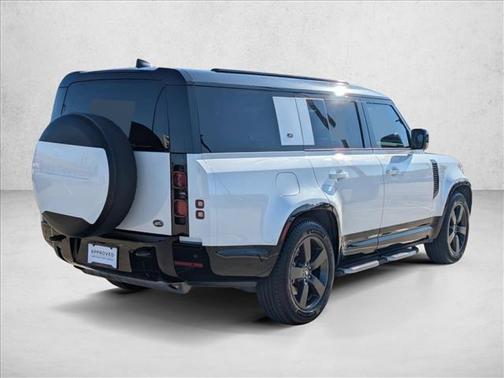 2023 Land Rover Defender 130 X-Dynamic SE