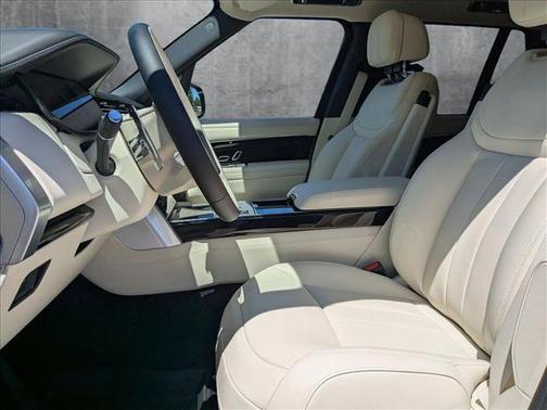 2025 Land Rover Range Rover P400 SE
