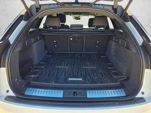 2026 Land Rover Range Rover Velar P250 SE R-Dynamic
