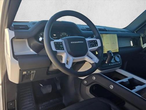 2026 Land Rover Defender P400 X-Dynamic SE