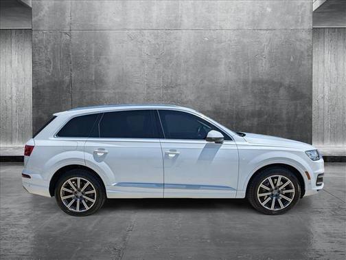 2019 Audi Q7 55 Prestige