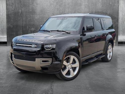 2025 Land Rover Defender 130 P400 X-Dynamic SE