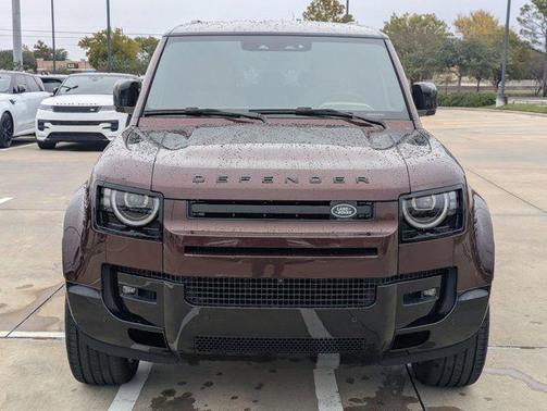 2026 Land Rover Defender X-Dynamic SE