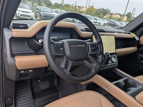 2026 Land Rover Defender X-Dynamic SE