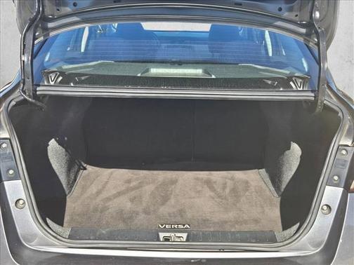 2022 Nissan Versa 1.6 SV