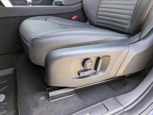 2025 Land Rover Discovery Sport S