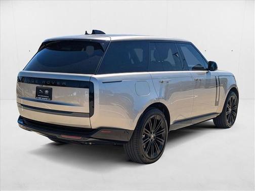 2025 Land Rover Range Rover P530 SE