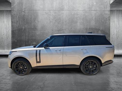 2025 Land Rover Range Rover P530 SE