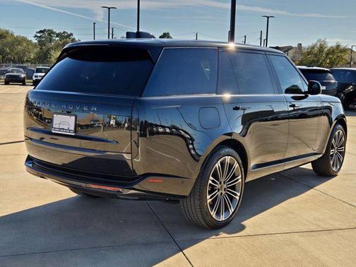 2026 Land Rover Range Rover P400 SE 7 Seat