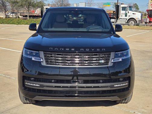 2026 Land Rover Range Rover P400 SE 7 Seat