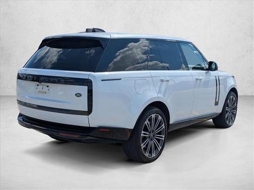2023 Land Rover Range Rover P530 SE