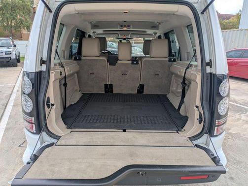 2016 Land Rover LR4 Base