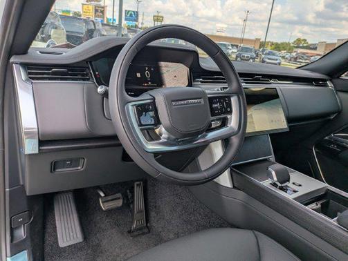 2025 Land Rover Range Rover P400 SE