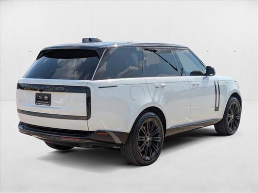 2025 Land Rover Range Rover P400 SE