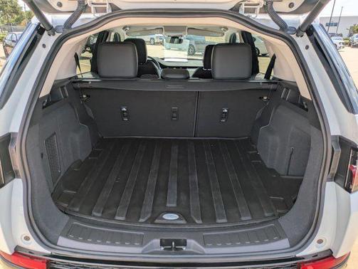 2025 Land Rover Discovery Sport S