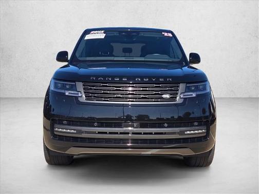 2025 Land Rover Range Rover P550e SE