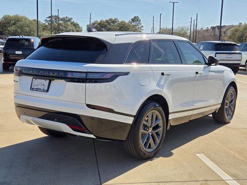 2026 Land Rover Range Rover Velar P250 SE R-Dynamic