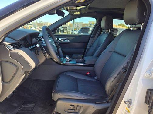 2026 Land Rover Range Rover Velar P250 SE R-Dynamic