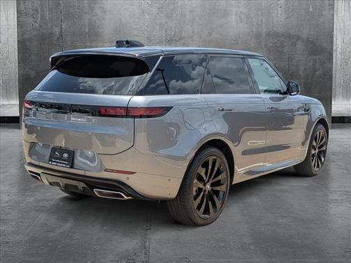 2025 Land Rover Range Rover Sport SE