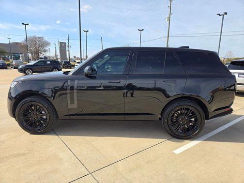 2026 Land Rover Range Rover P530 SE