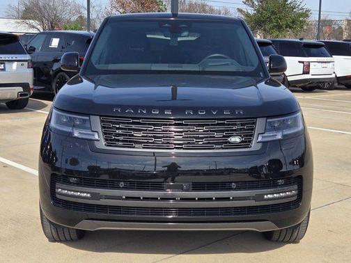 2026 Land Rover Range Rover P530 SE