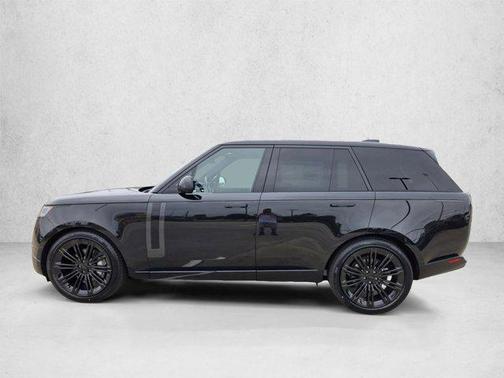 Santorini Black Metallic 2026 Land Rover Range Rover P400 SE