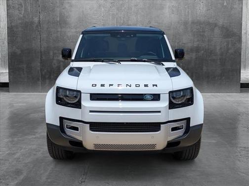 2025 Land Rover Defender 110 P400 S