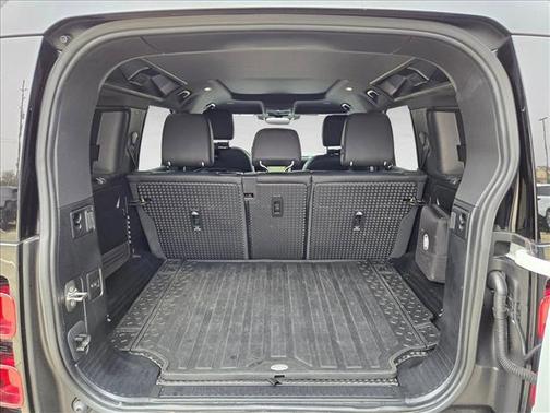 2023 Land Rover Defender 110 X-Dynamic SE