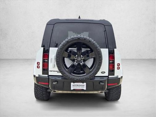 2023 Land Rover Defender 110 X-Dynamic SE