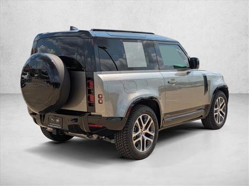 2025 Land Rover Defender 90 P400 X-Dynamic SE