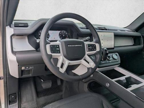 2025 Land Rover Defender 90 P400 X-Dynamic SE