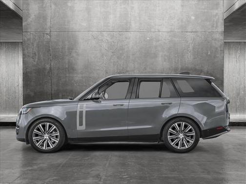 2025 Land Rover Range Rover P400 SE 7 Seat