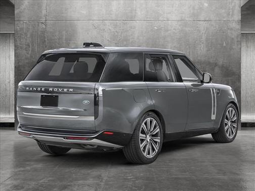 2025 Land Rover Range Rover P400 SE 7 Seat