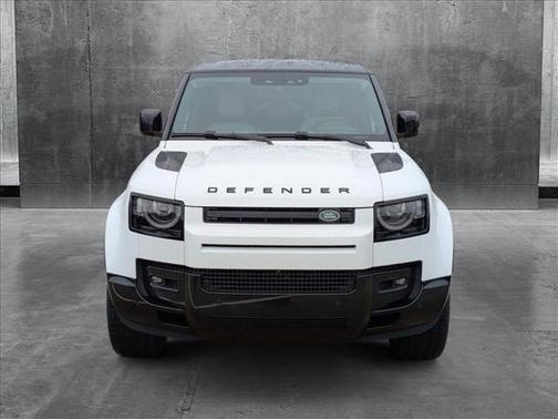2025 Land Rover Defender 110 P500 X-Dynamic SE