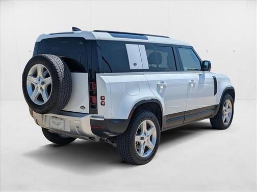 2021 Land Rover Defender 110 SE