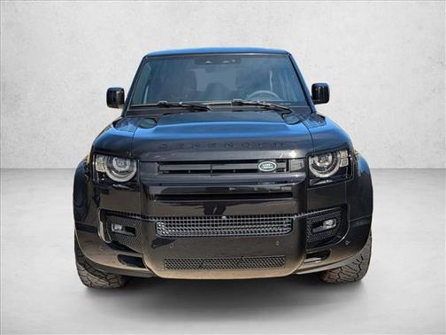 2023 Land Rover Defender V8