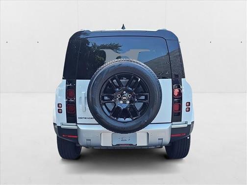 2025 Land Rover Defender 110 P400 S