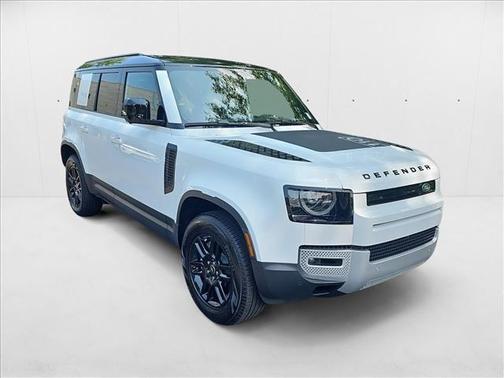 2025 Land Rover Defender 110 P400 S