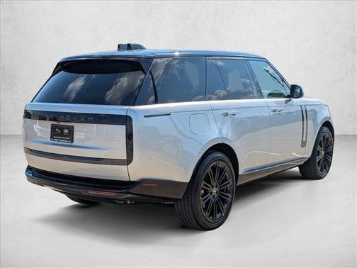 2025 Land Rover Range Rover P530 SE